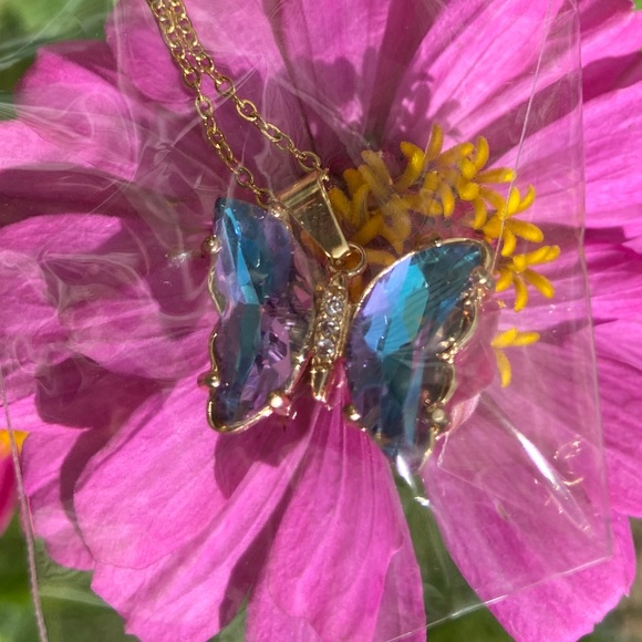 Source Unknown Jewelry - 🦋NWT Beautiful Butterfly Crystal Necklaces’s-3 Pretty Colors-Sold Separately😊